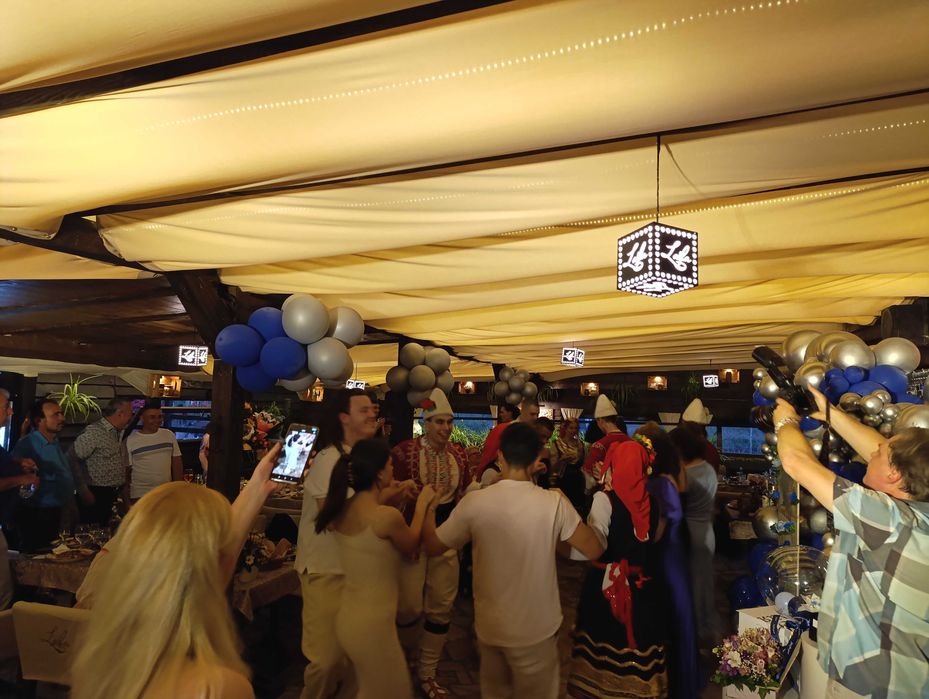 DJ и водеща за Абитуриентски Бал Дж,Dj озвучаване,музика