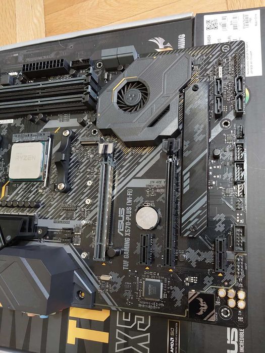 AMD Ryzen 7 5800X + Asus TUF X570 Plus Wi-Fi