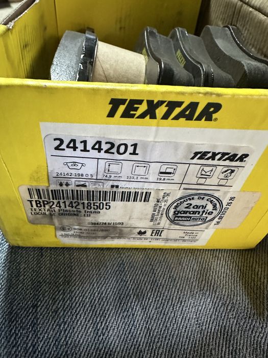 placute frana compatibile S60 II, S80 II, V60 I, V70 III și XC70 II.