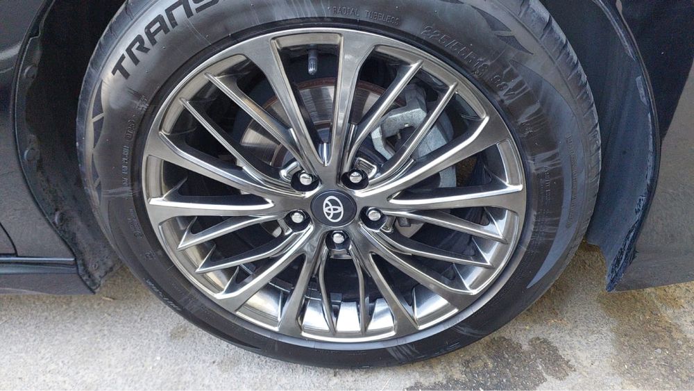 Новые диски R18 на камри 70