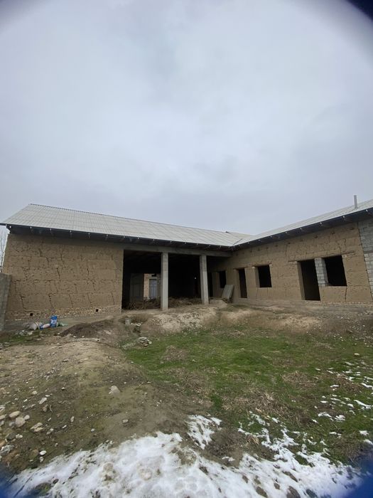 Hovli sotiladi 6 sutx