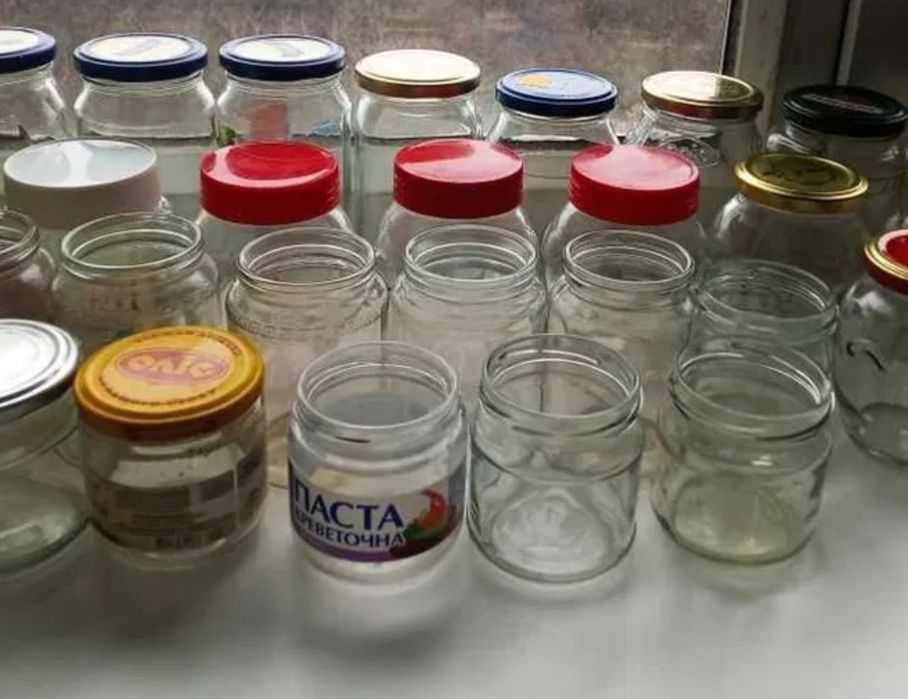 Продам срочно дёшево банки с крышками 1 литровые