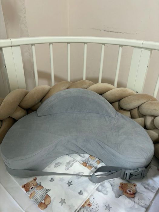 Продаю MOMCOZY подушку для кормления и кокон Зевушка