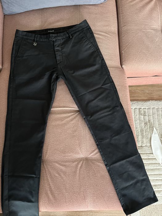 Продам мужсие брюки. Цена: 8000 тг.