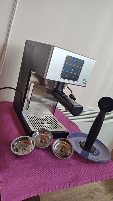 Кафемашина BRIEL AS03 – 20 Bar + 8 пакета Lavazza подарък