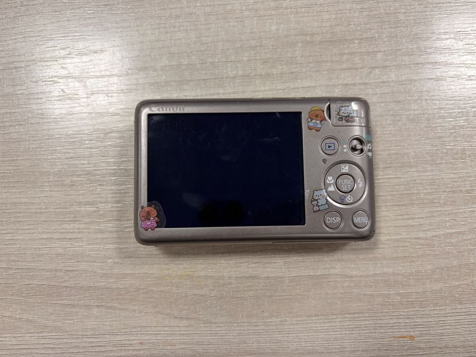 Canon ixus 120 is