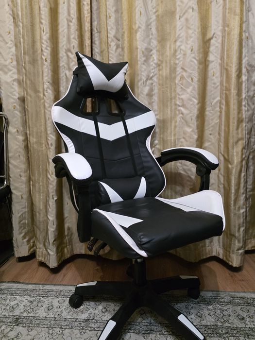 Продаю игрровое кресло