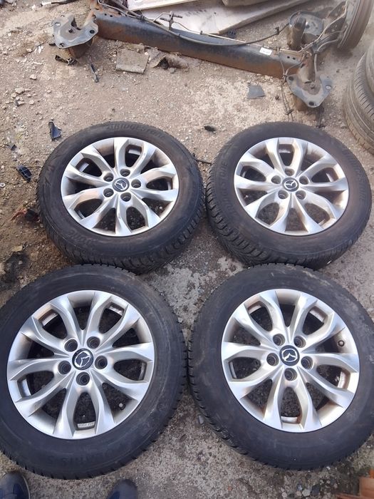 Лята джанта 16ки Мазда с гуми 205/60/16 mazda