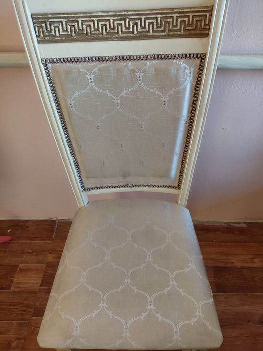 Стол и стулья...