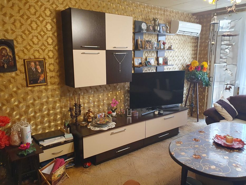 2ст+кухня,монолит,75 кв.м.,ет.4,ПВЦ дограма,много добър,Абаята