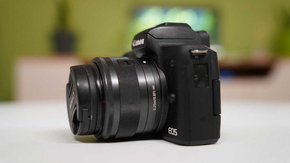 Aparat foto mirrorless Canon EOS M50, 24.1 MP, 4K, Wi-Fi + Obiectiv