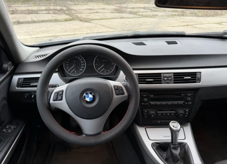 BMW E90 2.0i НА ЧАСТИ – БМВ Е90 бензин мотор N46 ръчка сиво