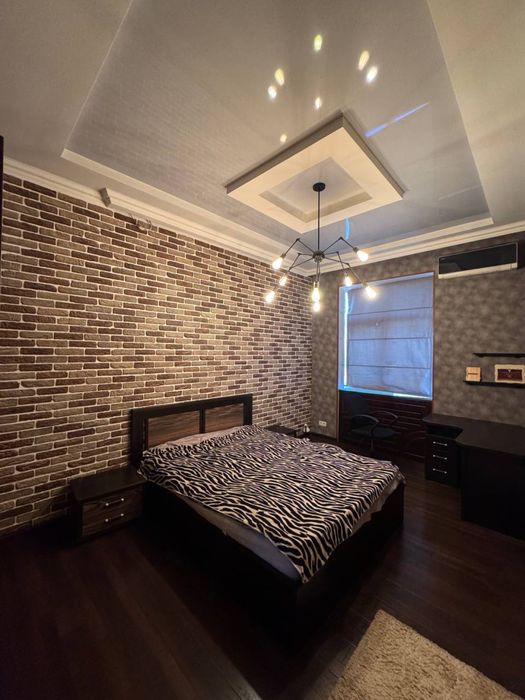 Центр Ц6 Габус 4/8/9, 213м2. Кирпич. Ориентир кинотеатр Казахстан