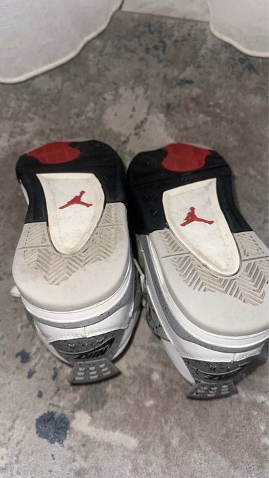 Jordan 4 white cement