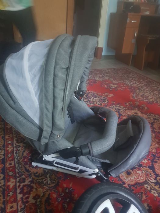 Продам коляску в отличном состоянии