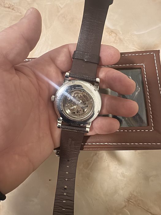 Vand ceas mecanic sau automat, originale