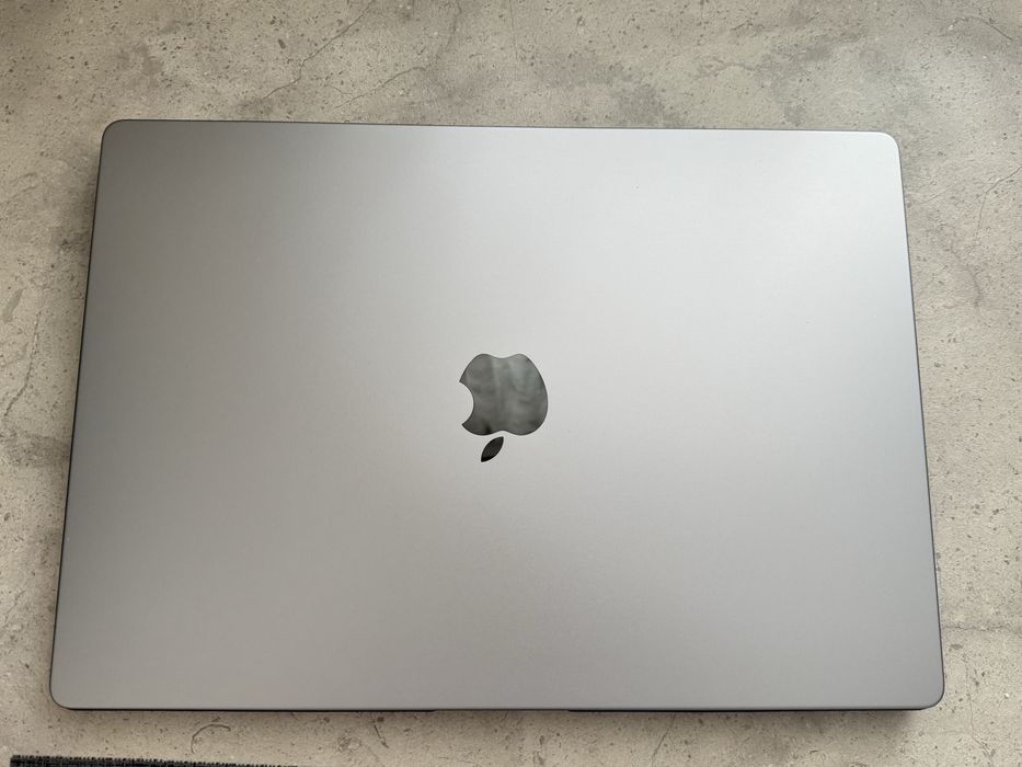 Продам Macbook Pro 16 M1 Pro 512