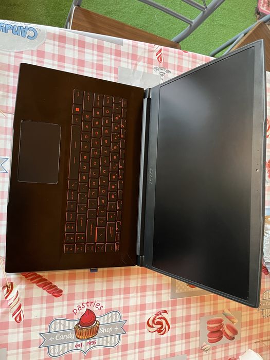 Laptop MSI GF63 generatia 11