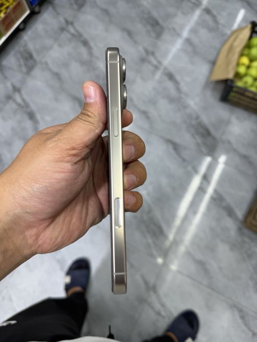 Iphone 16 pro Max Natural