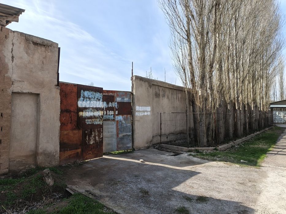 Quruq yer sotiladi 16.5 sotix  katej qurmoqchi bolganlaga zoʻr variant