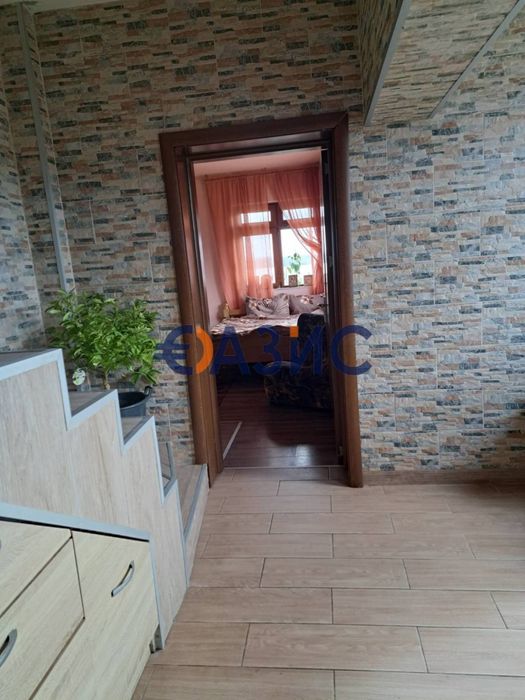 Къща с двор В Меден Рудник, Бургас, с изглед към езерото, РЗП 206 кв.