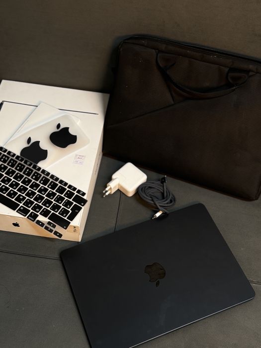 MacBook Air M2 (2022)