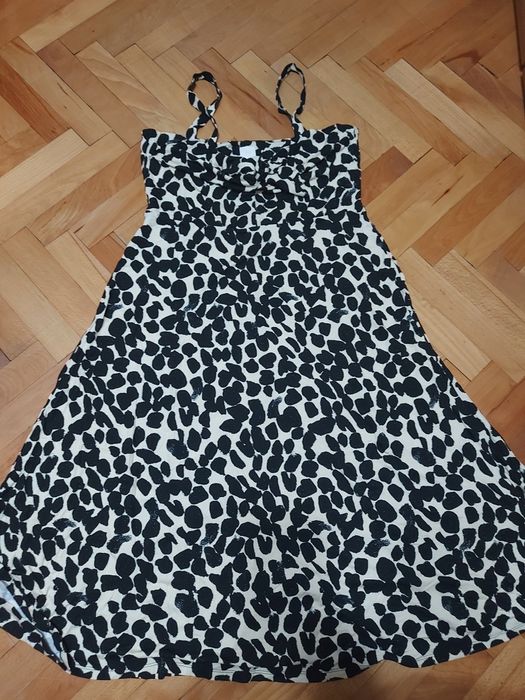 Рокля H&M - НОВА - Л размер
