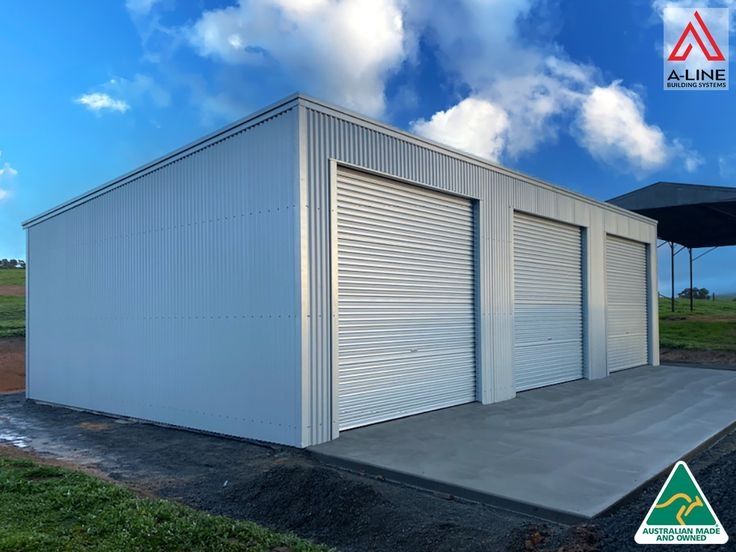 Vând garaje pe structura metalica