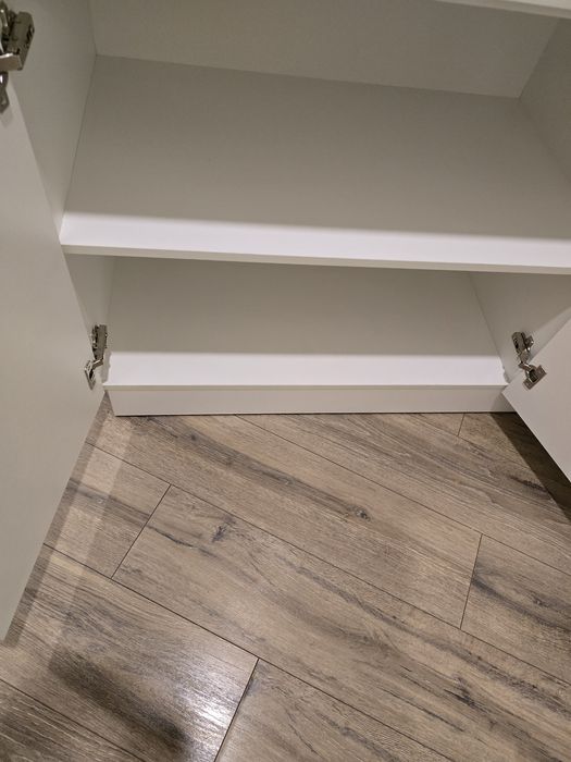 Комод белый с распашными дверьми