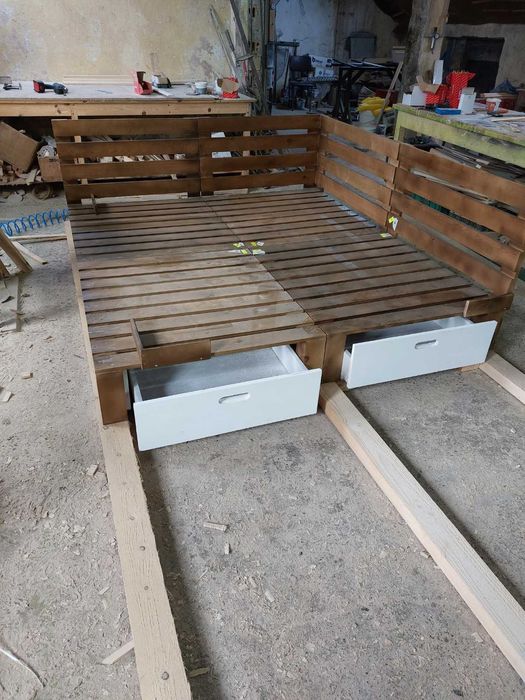 Легло тип Палет дизайн с чекмеджета