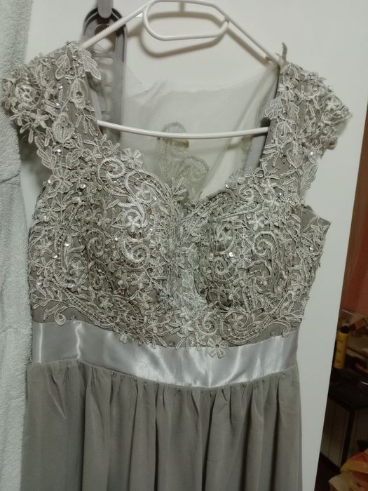 Елегантни рокли за вашата вечер .