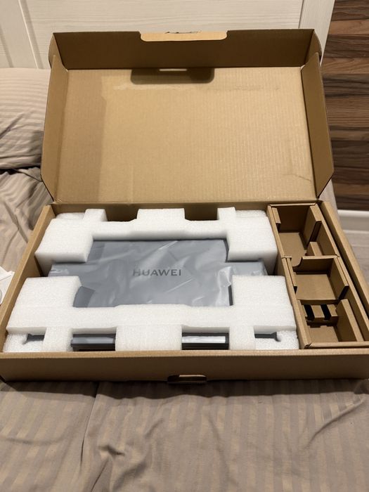 Huawei ноутбук новая
