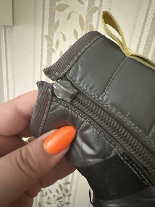 Продаю детские сапоги