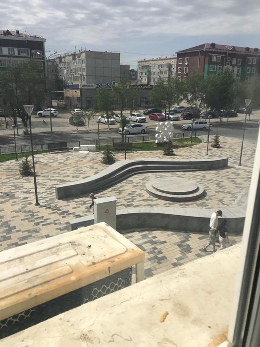 1 мкр 25 үй , 1 бөлме , орта 3 катар