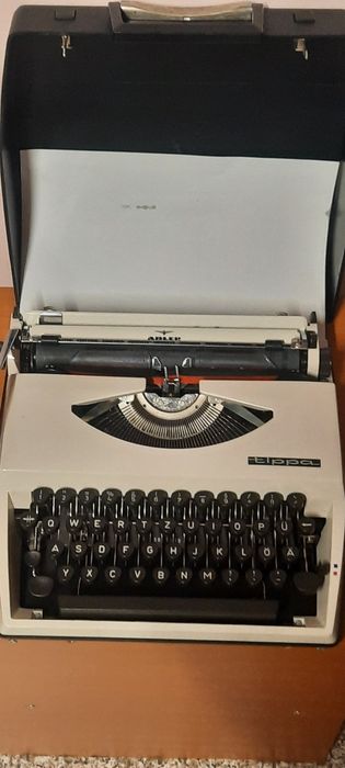 Mașină de scris Adler Tippa impecabilă