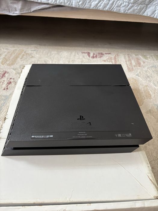Продам Playstation 4 Fat 500GB / PS4