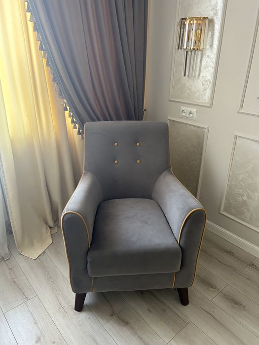 Срочно продам диван и 2 кресло