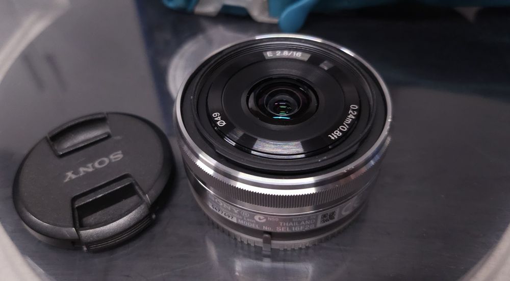 Обектив Sony SEL16F28