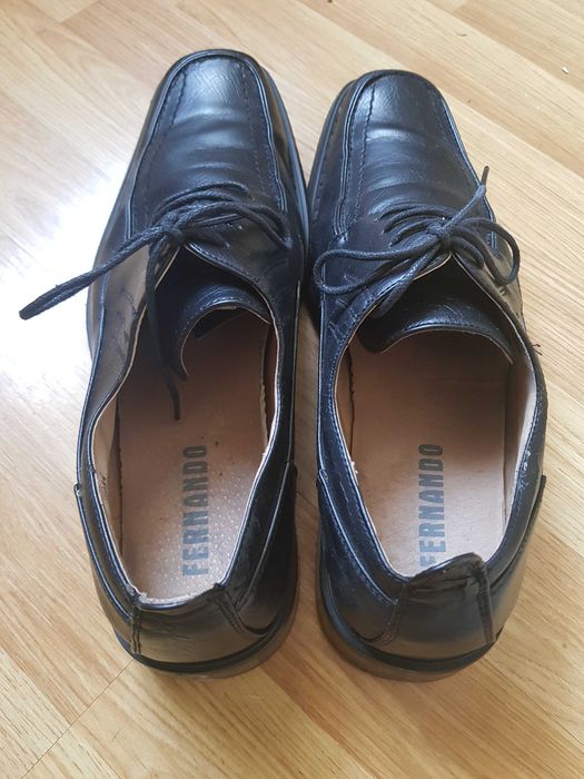 Pantofi noi din piele 44