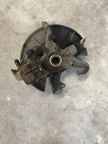 Fuzeta dreapta fata Audi A3 8P 2010 cod 1K0407256T