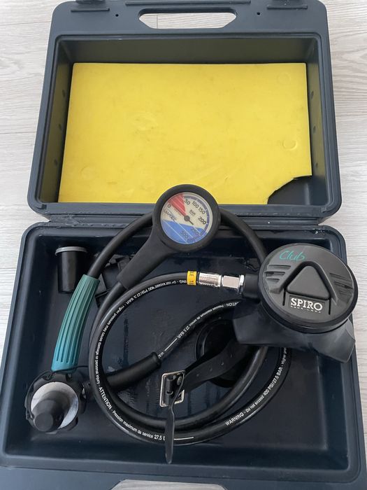 Regulator de scufundare cu monometru