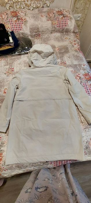 Продаётся новая женская тонкая куртка на осень, весну