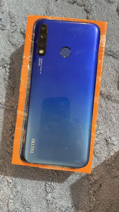 Продам телефон на запчасти