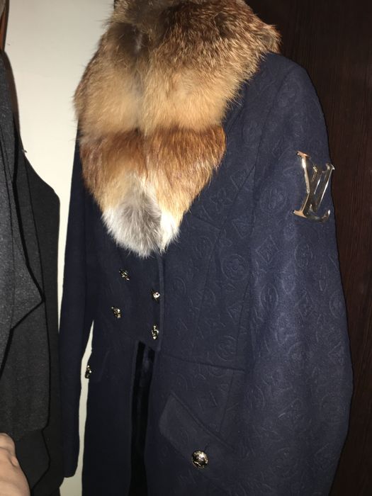 Palto Louis Vuitton 36 razmer