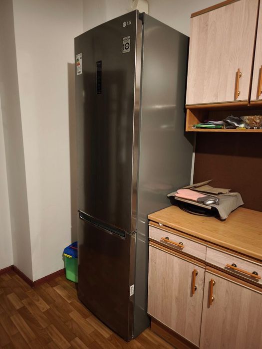 Холодильник LG Thinq