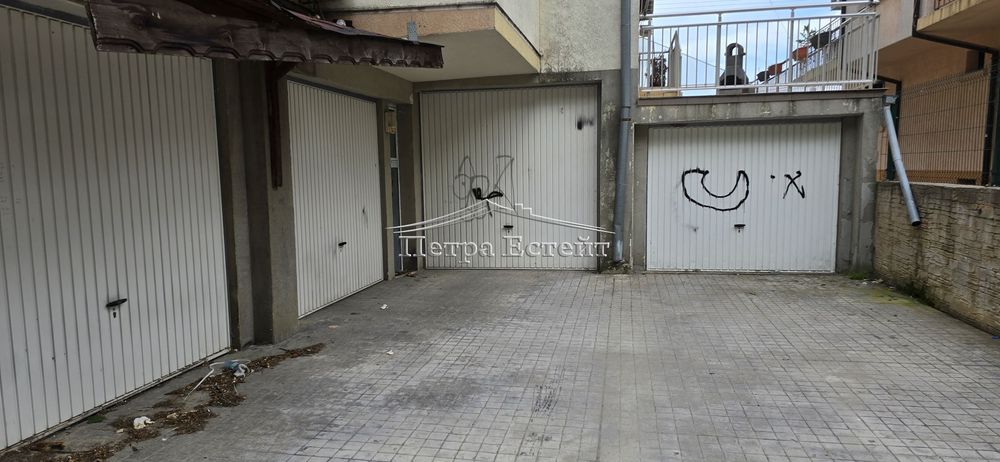 Продава се Гараж / Паркомясто в Варна, Виница - 18 кв.м за 1500 €/кв.м - Снимка #3