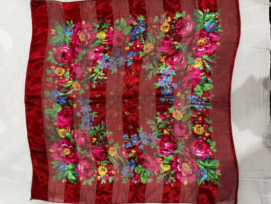 Продам женские платки