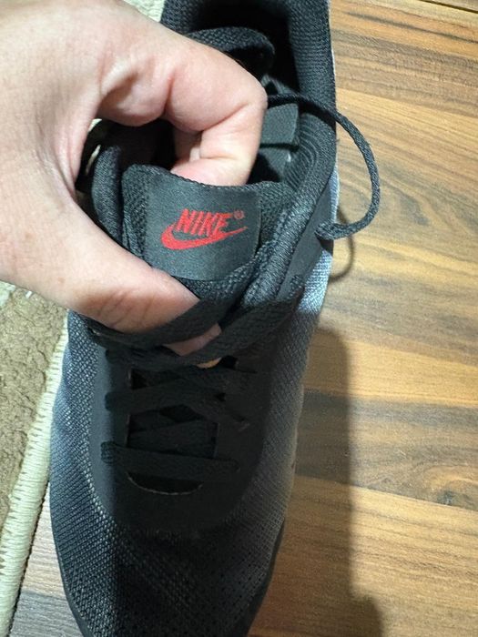 Nike  Air Max Invigor 38,5