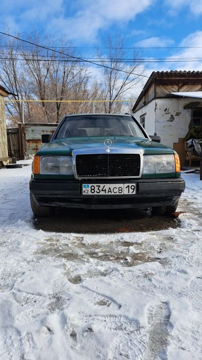 Мерседес 124 универсал 2.3