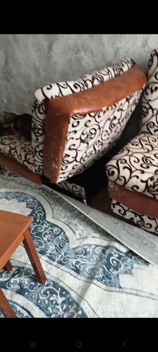 Продам 2 кресло поцарапанные